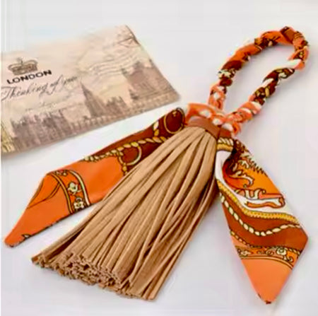 TWILLY TASSEL- TAN