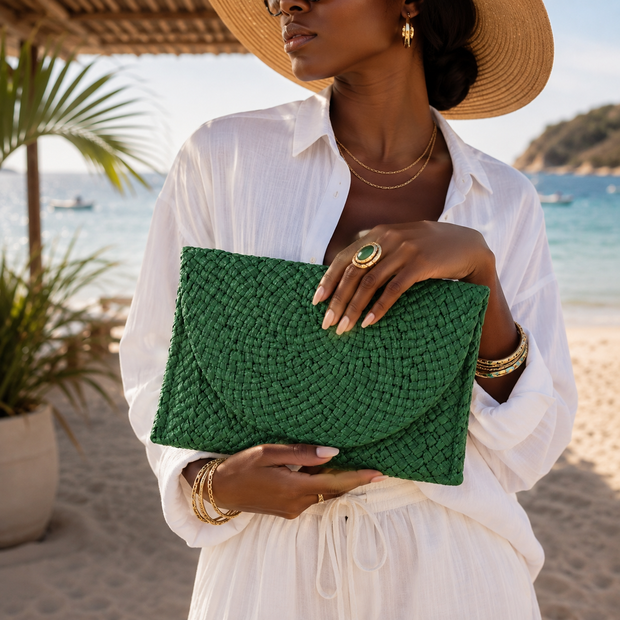 BEACHSIDE BASKET CLUTCH - GREEN