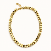 BOLD STATUS MOVES NECKLACE