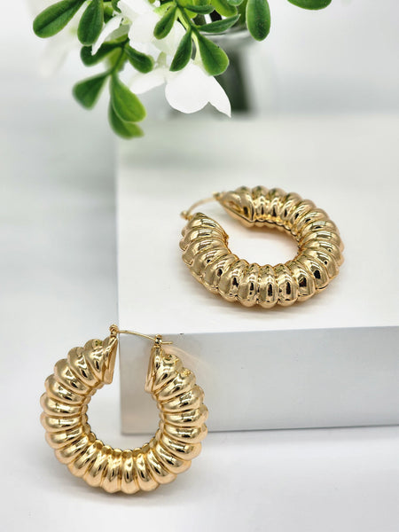 LOVER GIRL EARRINGS - GOLD