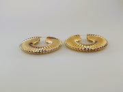 SHE SHELL EARRINGS - GOLD