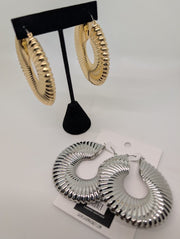 SHE SHELL EARRINGS - SILVER