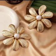 GIRLY GIRL EARRINGS - GOLD