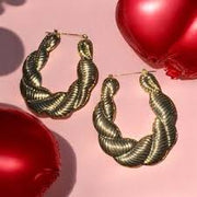 FLY GIRL EARRINGS - GOLD