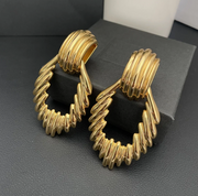 AMORA EARINGS - GOLD